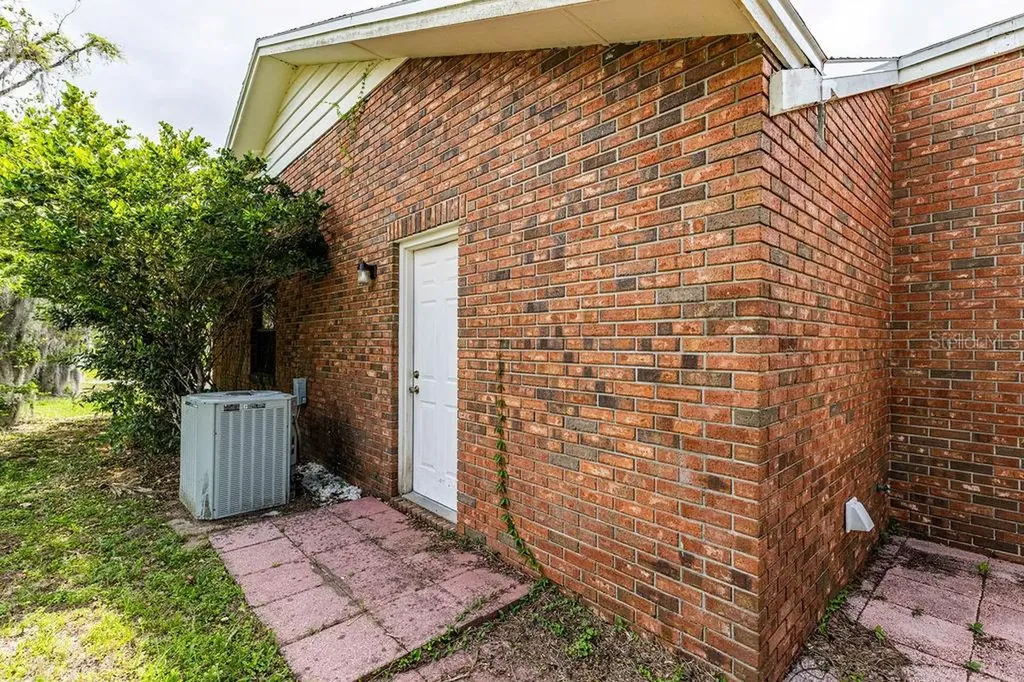 1606 Fahnstock Street Eustis FL 32726