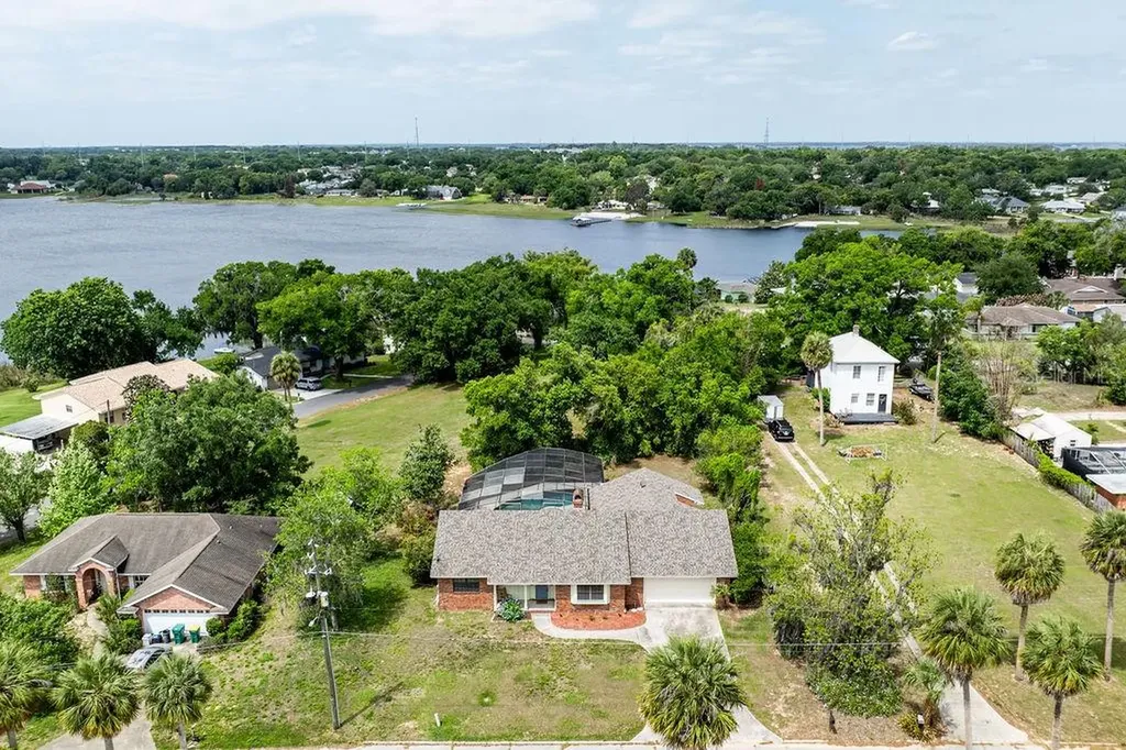 1606 Fahnstock Street Eustis FL 32726