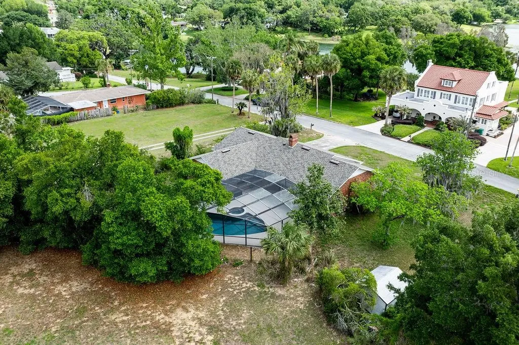 1606 Fahnstock Street Eustis FL 32726