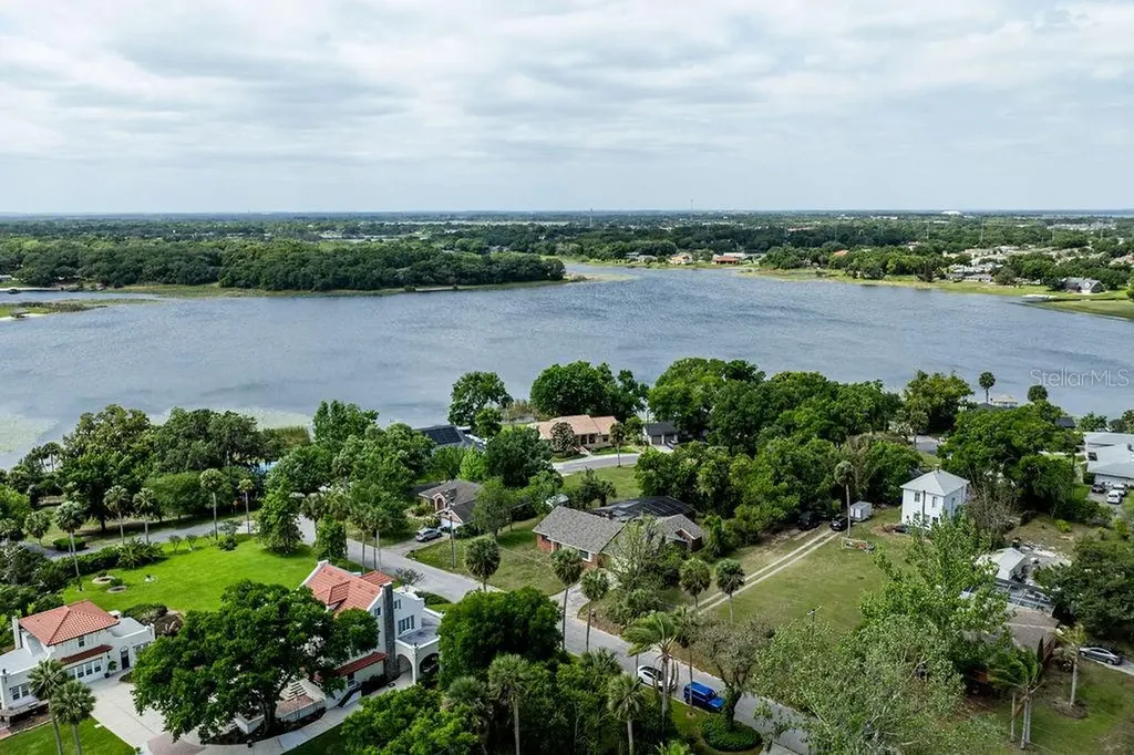 1606 Fahnstock Street Eustis FL 32726