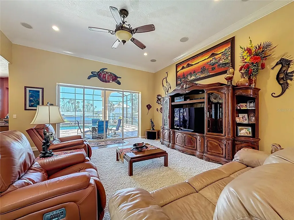 1920 NW 16th Street Crystal River FL 34428