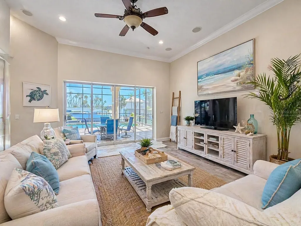1920 NW 16th Street Crystal River FL 34428