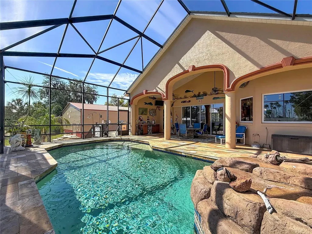 1920 NW 16th Street Crystal River FL 34428