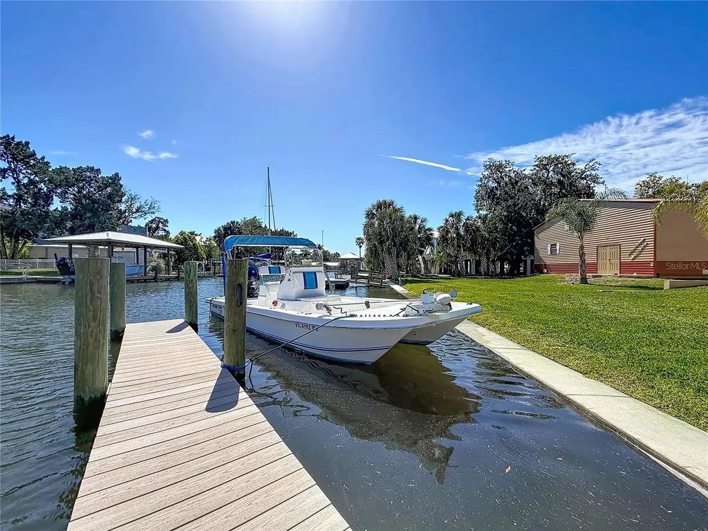 1920 NW 16th Street Crystal River FL 34428