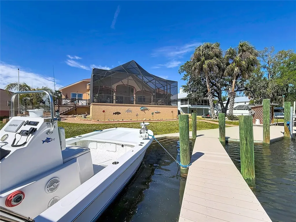1920 NW 16th Street Crystal River FL 34428