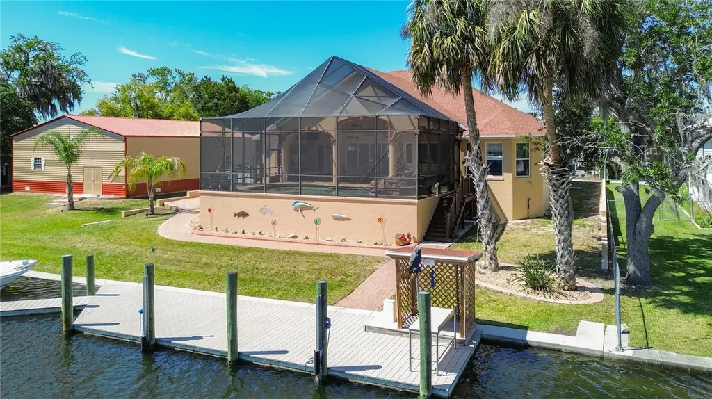 1920 NW 16th Street Crystal River FL 34428