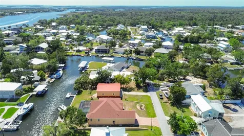 1920 NW 16th Street Crystal River FL 34428