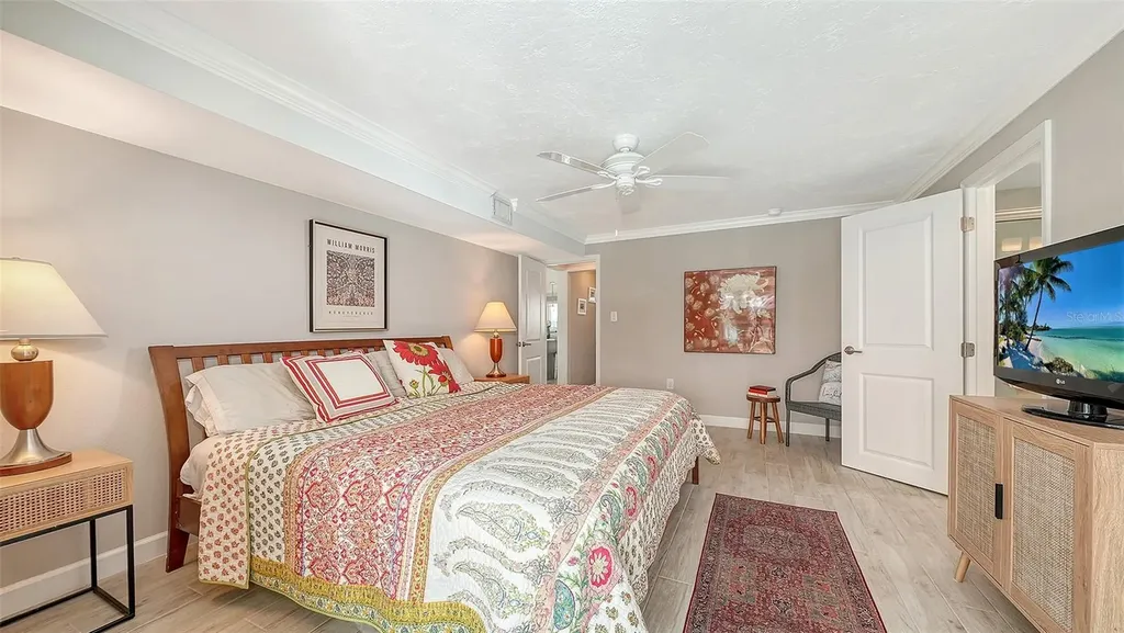 900 Spanish Drive N Longboat Key FL 34228