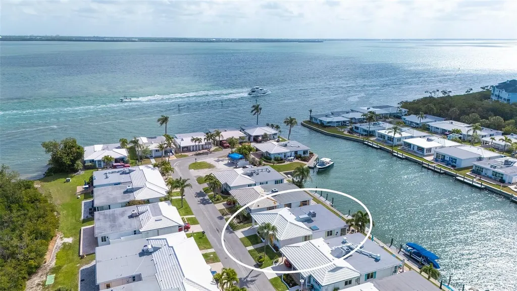 900 Spanish Drive N Longboat Key FL 34228