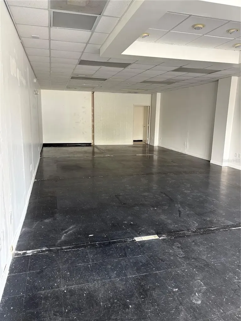 4207 Edgewater Drive Orlando FL 32804