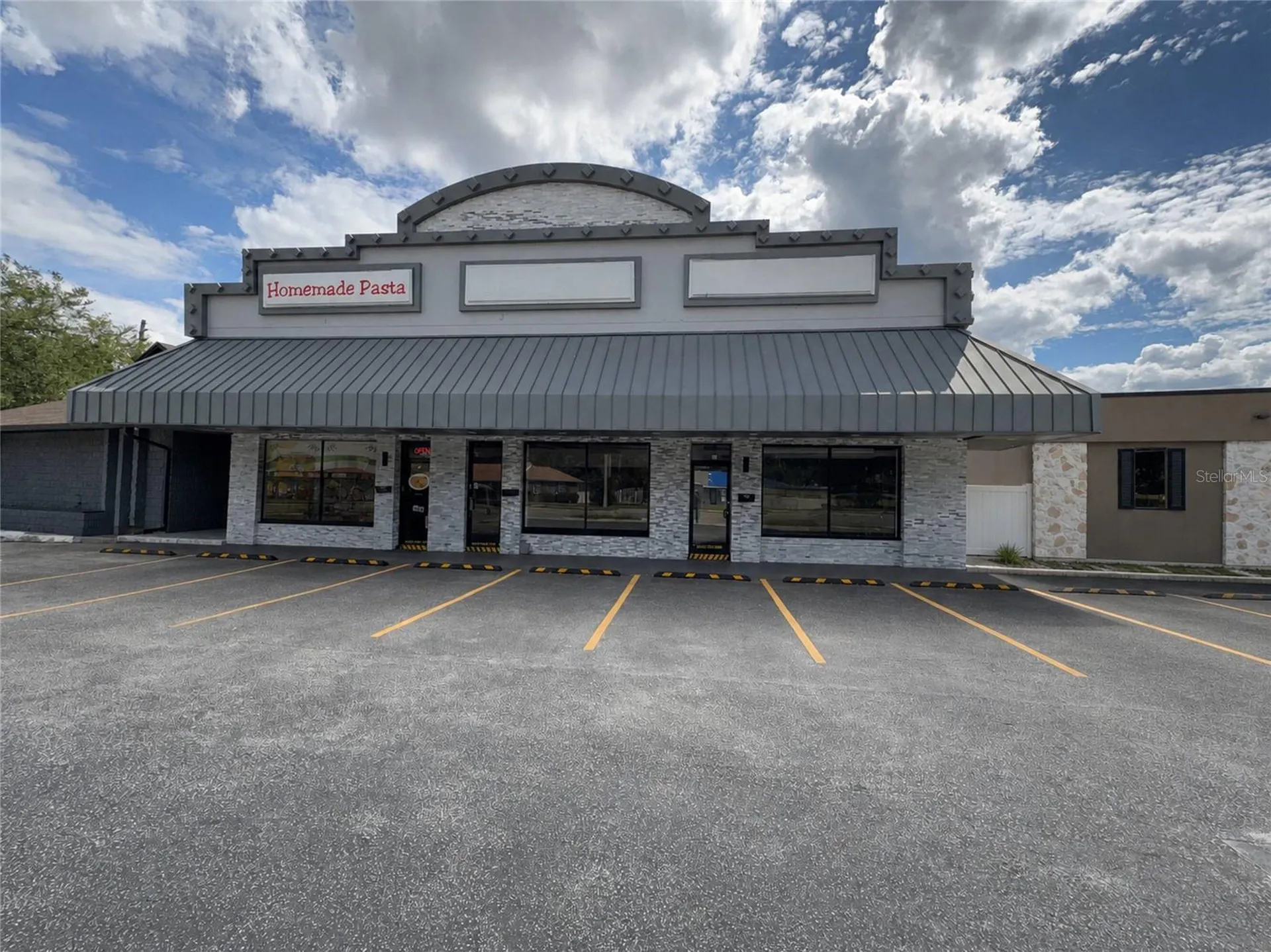 4207 Edgewater Drive Orlando FL 32804