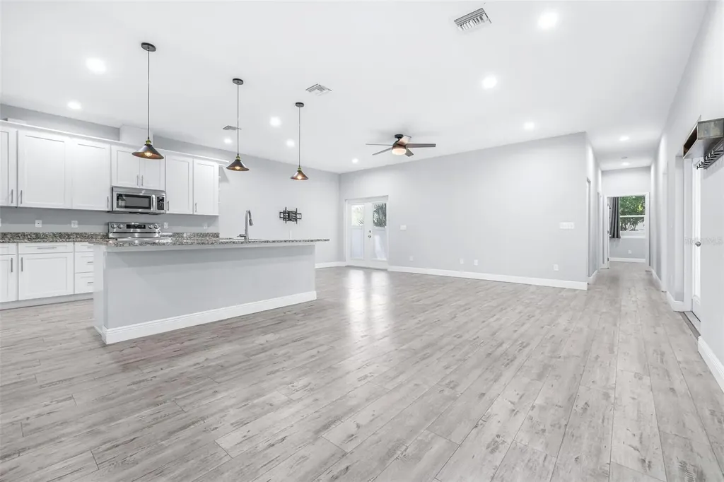 1505 E North Bay Street Tampa FL 33610