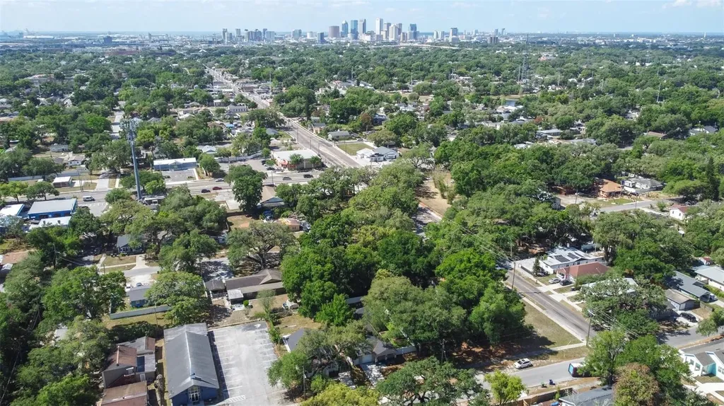 1505 E North Bay Street Tampa FL 33610