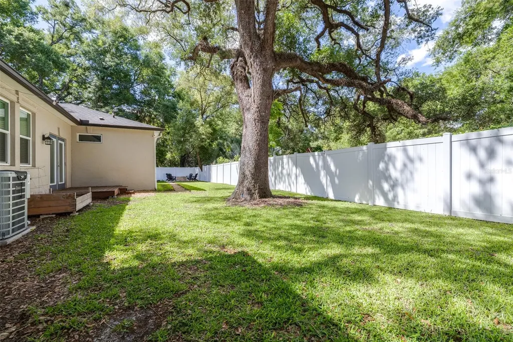 1505 E North Bay Street Tampa FL 33610