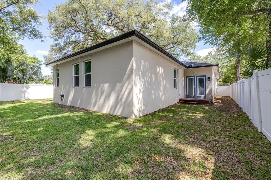 1505 E North Bay Street Tampa FL 33610