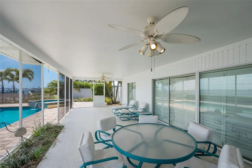 633 Key Royale Drive Holmes Beach FL 34217