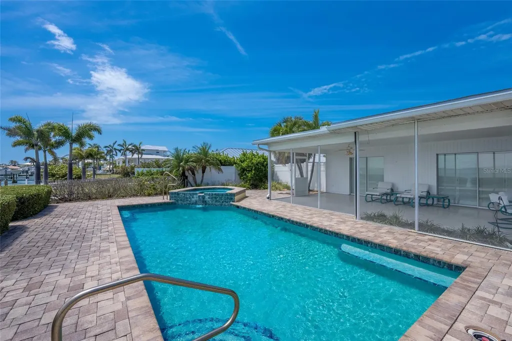 633 Key Royale Drive Holmes Beach FL 34217
