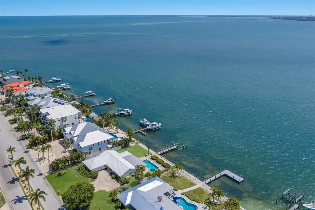 633 Key Royale Drive Holmes Beach FL 34217