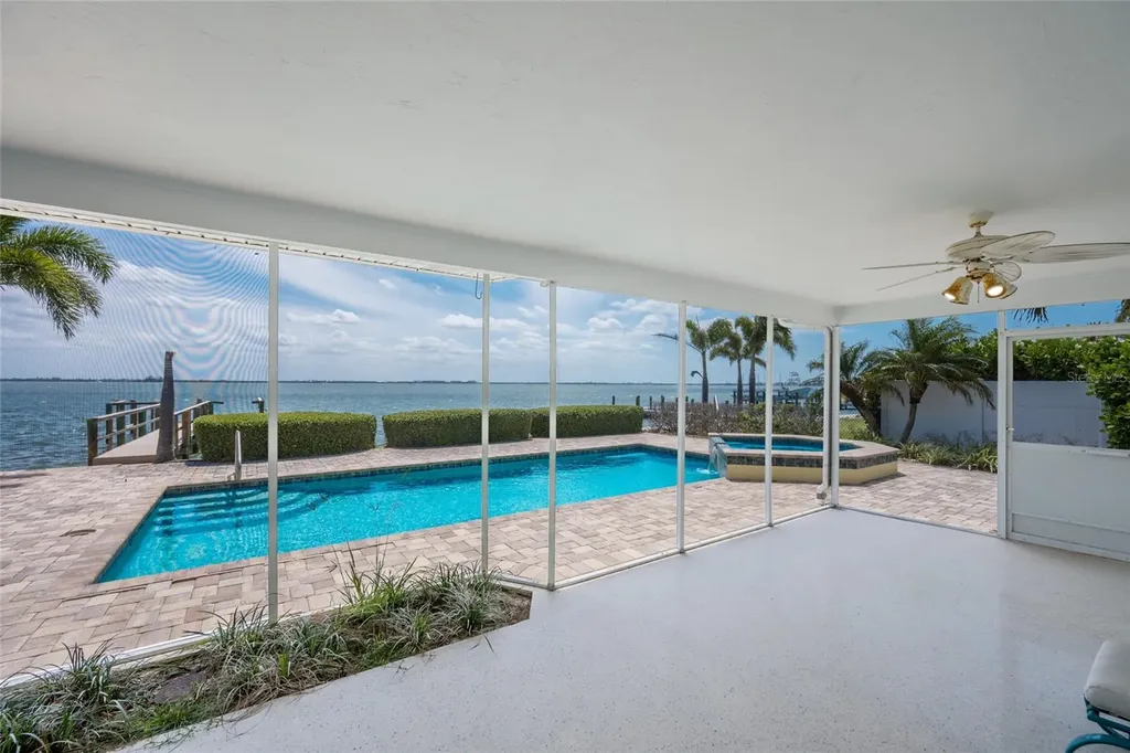 633 Key Royale Drive Holmes Beach FL 34217