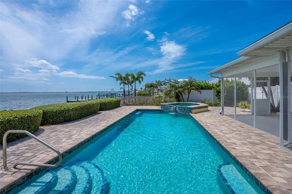 633 Key Royale Drive Holmes Beach FL 34217