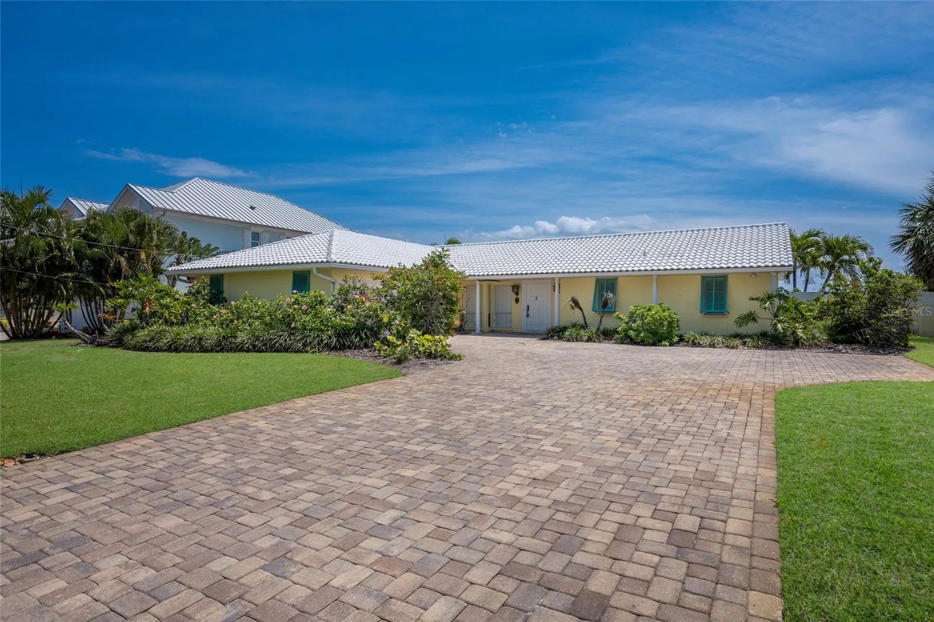 633 Key Royale Drive Holmes Beach FL 34217