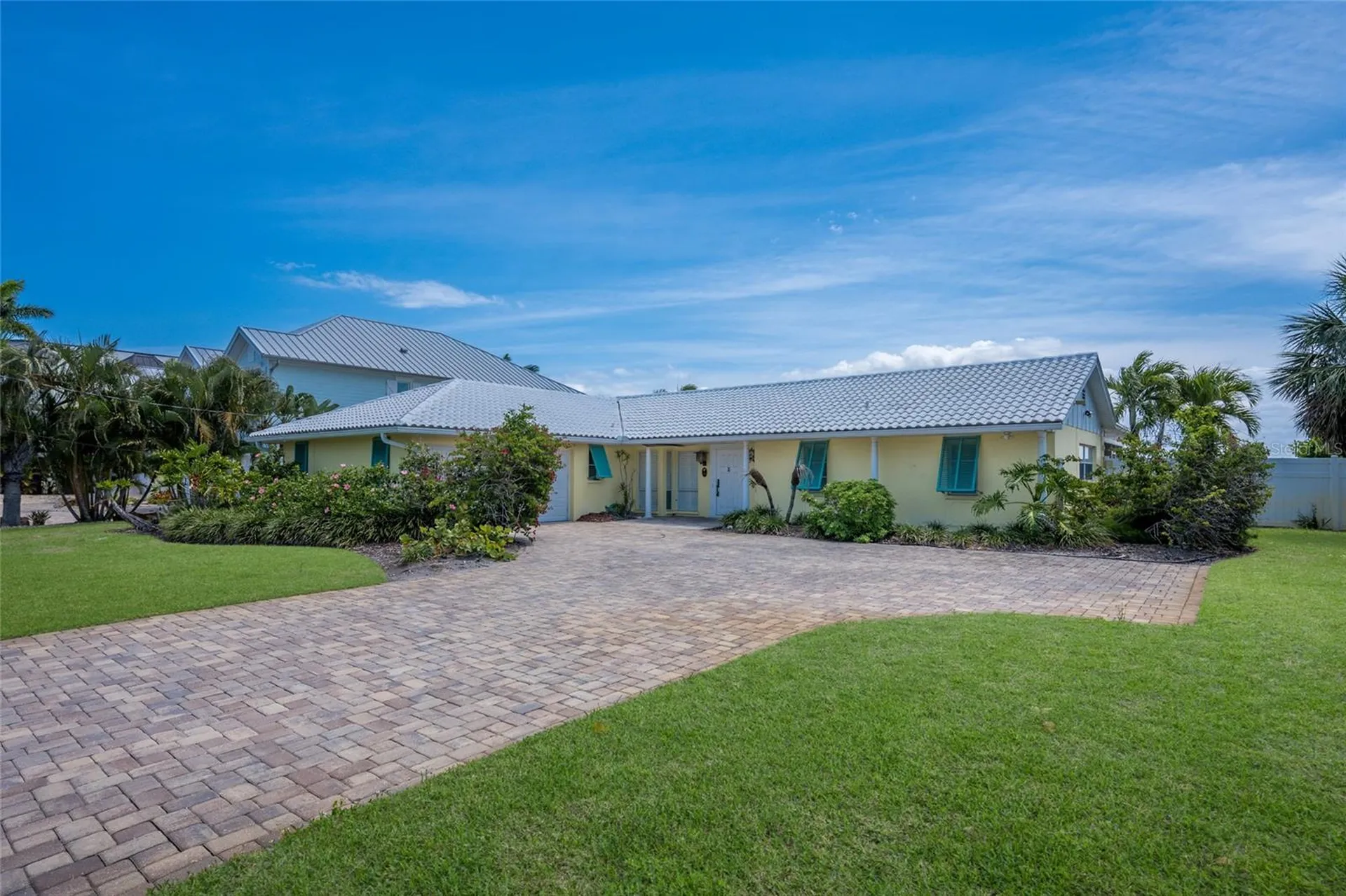 633 Key Royale Drive Holmes Beach FL 34217