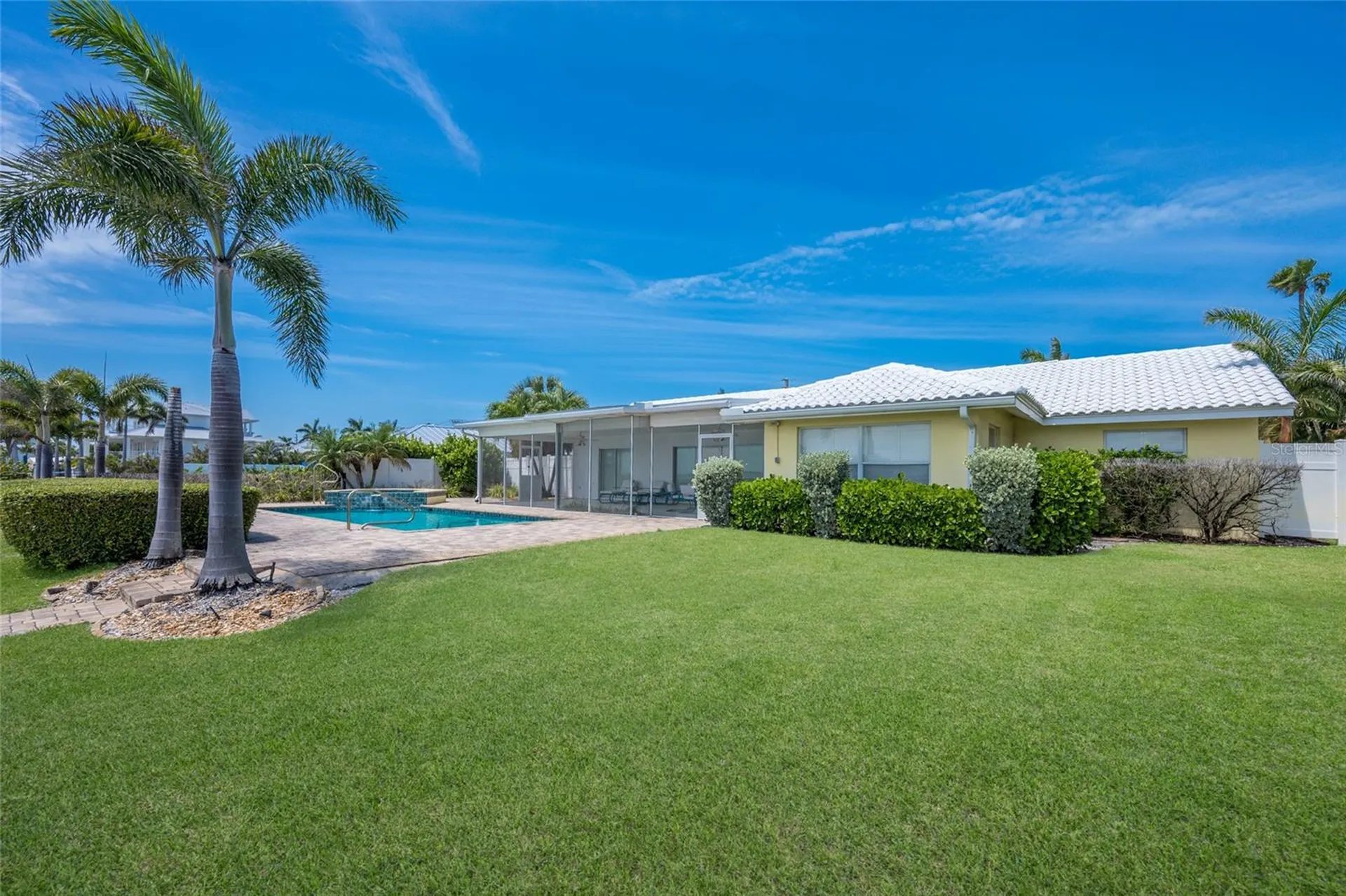 633 Key Royale Drive Holmes Beach FL 34217