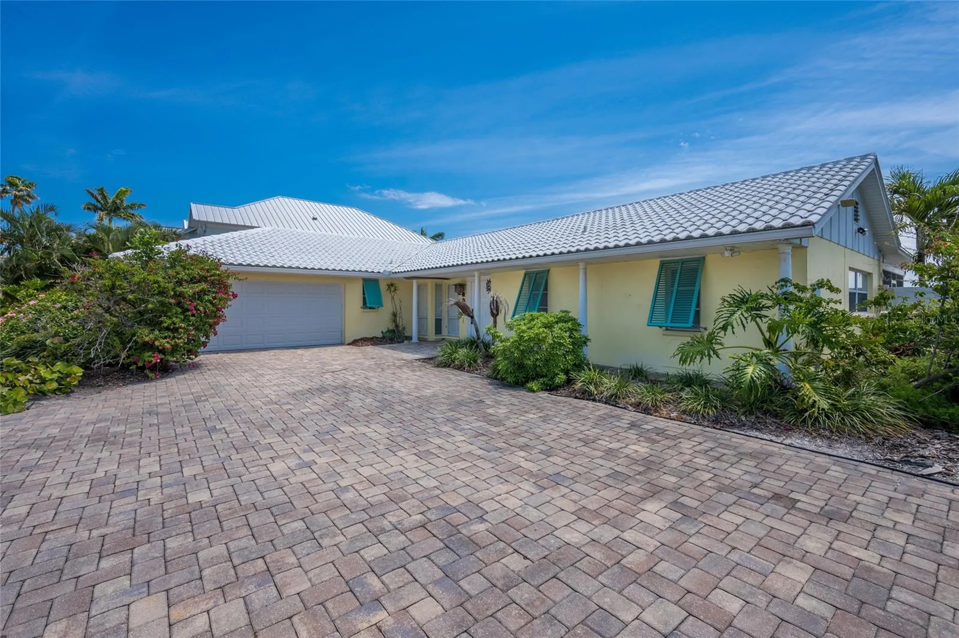 633 Key Royale Drive Holmes Beach FL 34217