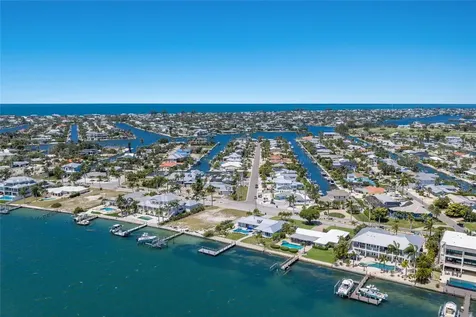 633 Key Royale Drive Holmes Beach FL 34217