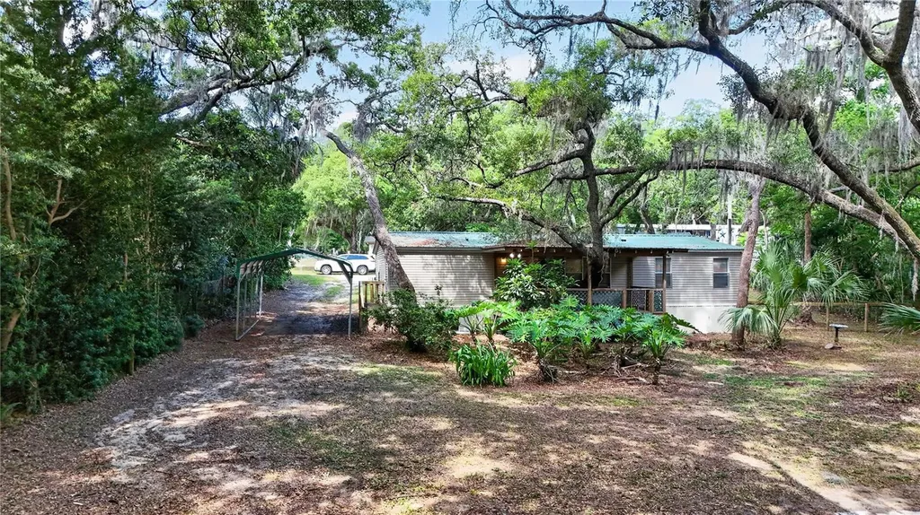 17285 SE 248th Terrace Umatilla FL 32784