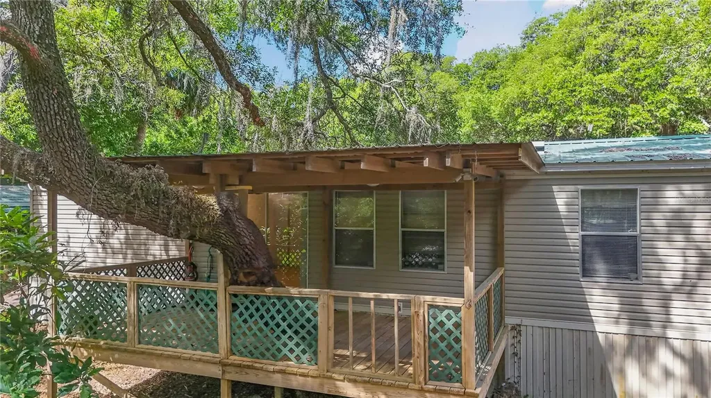 17285 SE 248th Terrace Umatilla FL 32784