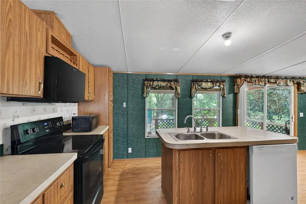 17285 SE 248th Terrace Umatilla FL 32784