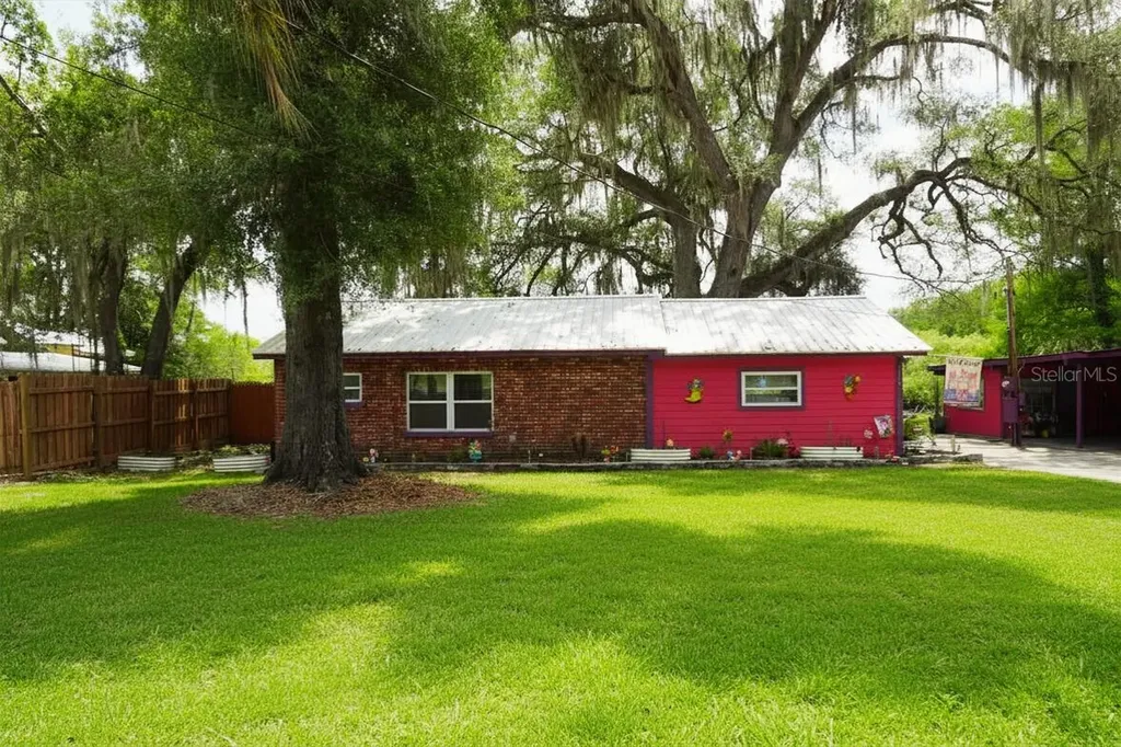 11717 E Salmon Drive Floral City FL 34436