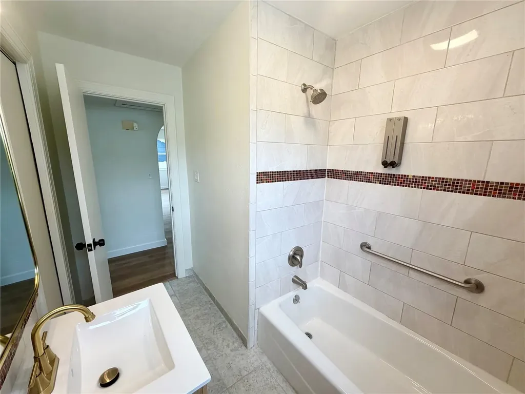 3938 2nd Avenue N St Petersburg FL 33713