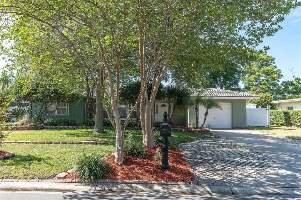 29 Southwind Drive Belleair Bluffs FL 33770