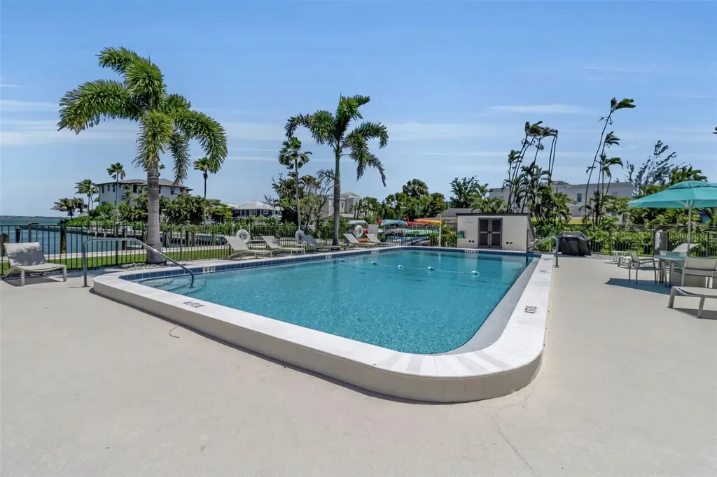 448 Gulf Of Mexico Drive Longboat Key FL 34228