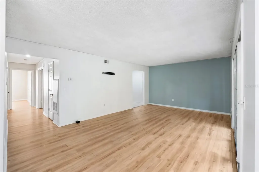 4160 Versailles Drive Orlando FL 32808