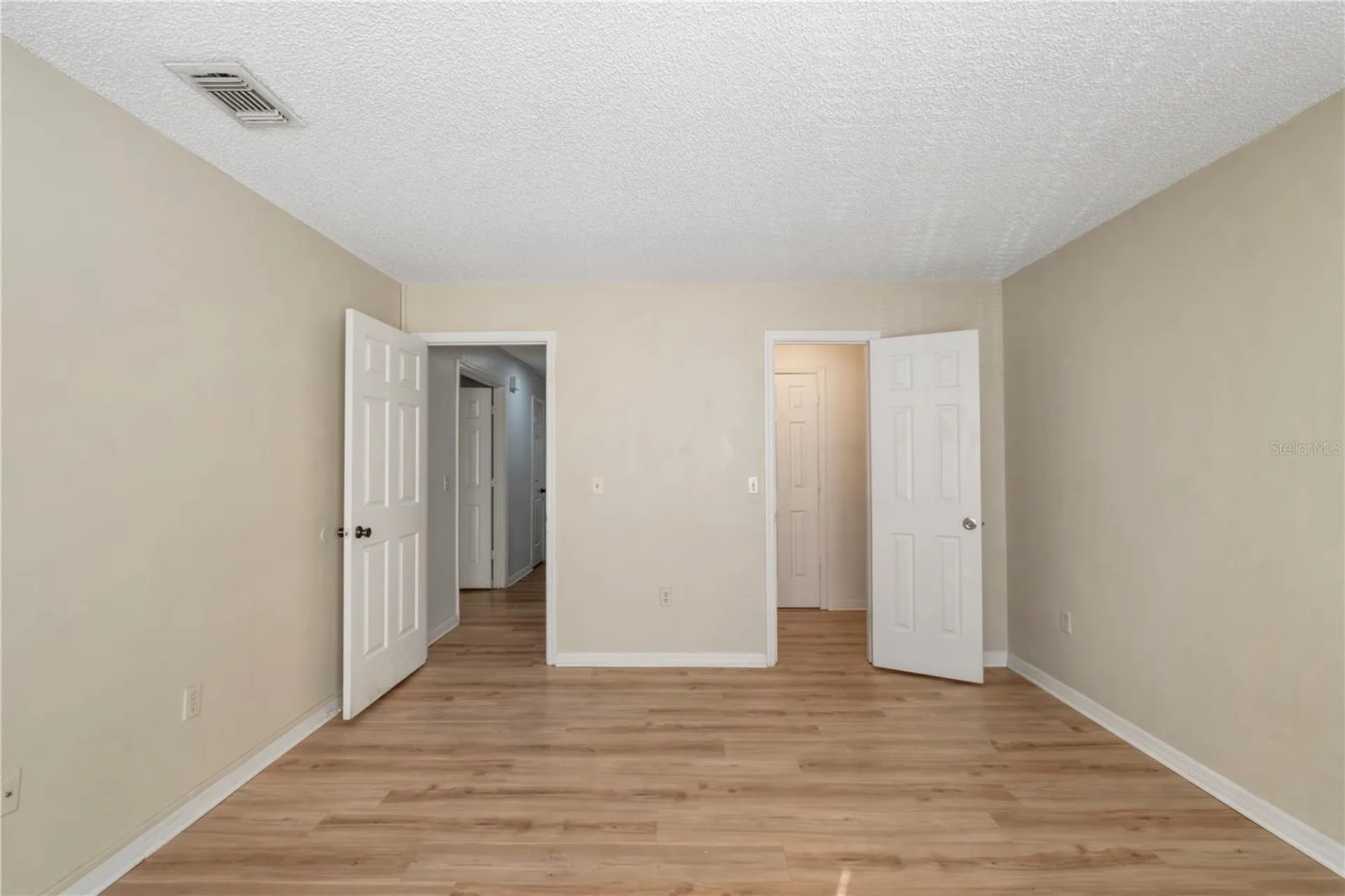 4160 Versailles Drive Orlando FL 32808