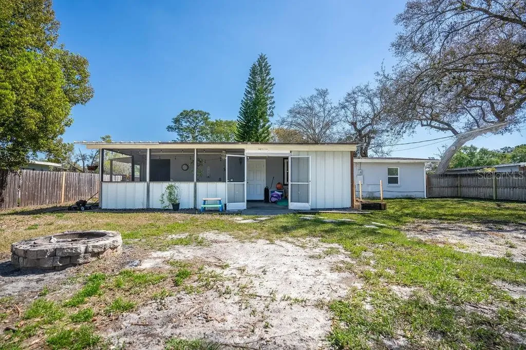 102 S Sunland Drive Sanford FL 32773