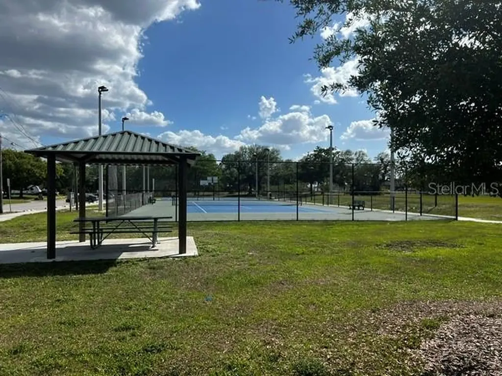 102 S Sunland Drive Sanford FL 32773