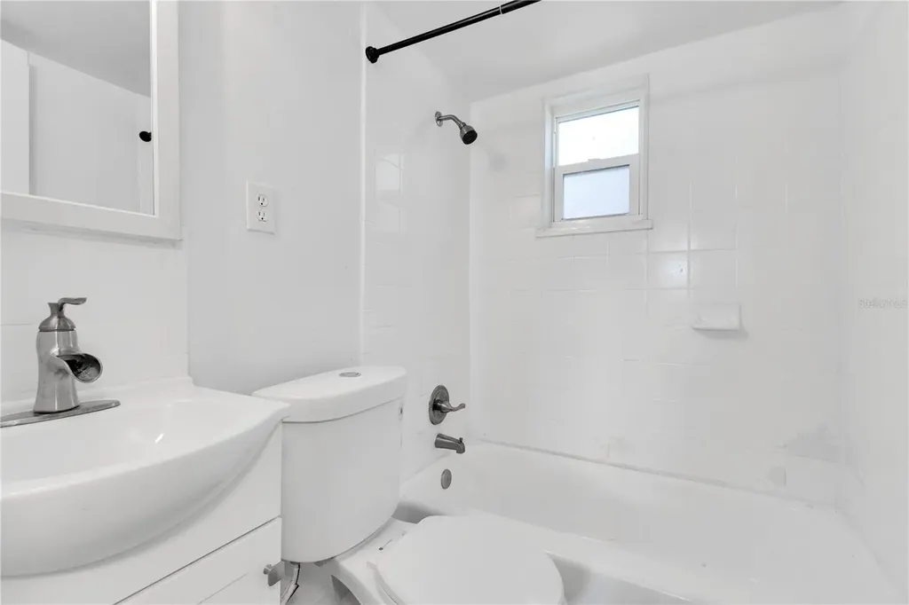 1025 Colyer Street Orlando FL 32805