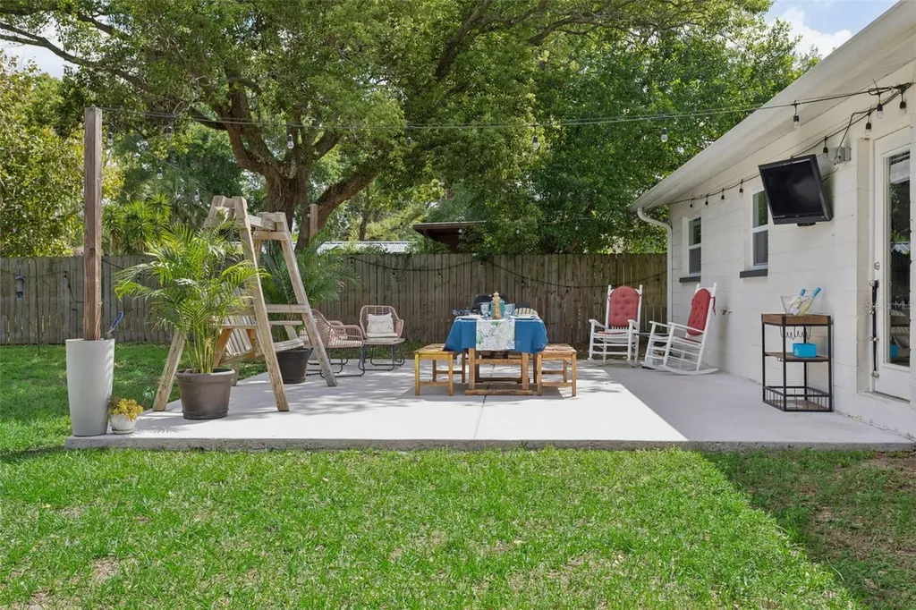1006 E Norfolk Street Tampa FL 33604