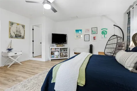 1006 E Norfolk Street Tampa FL 33604