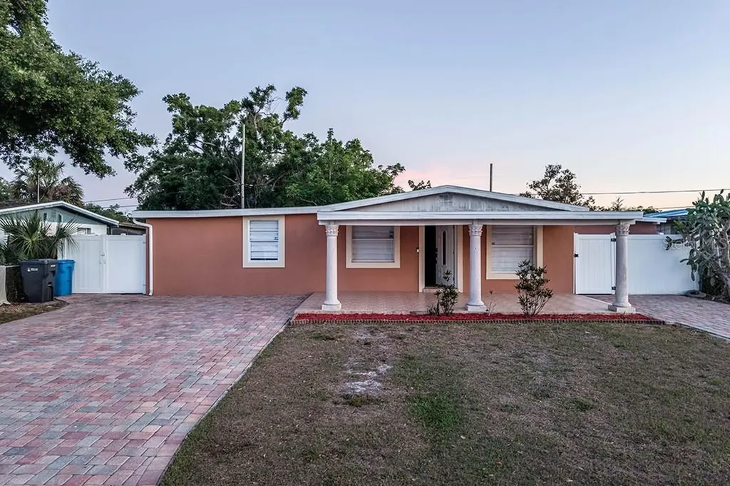 6506 Saline Street Tampa FL 33634