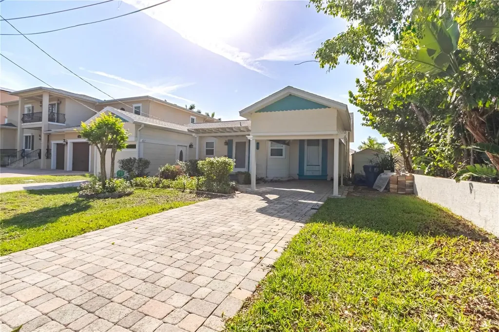 950 Weedon Drive NE St Petersburg FL 33702