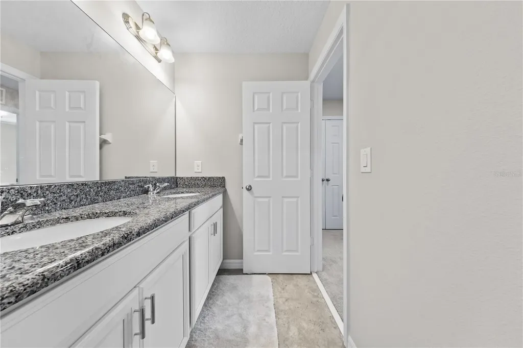 8012 Bluejack Oak Drive Winter Garden FL 34787