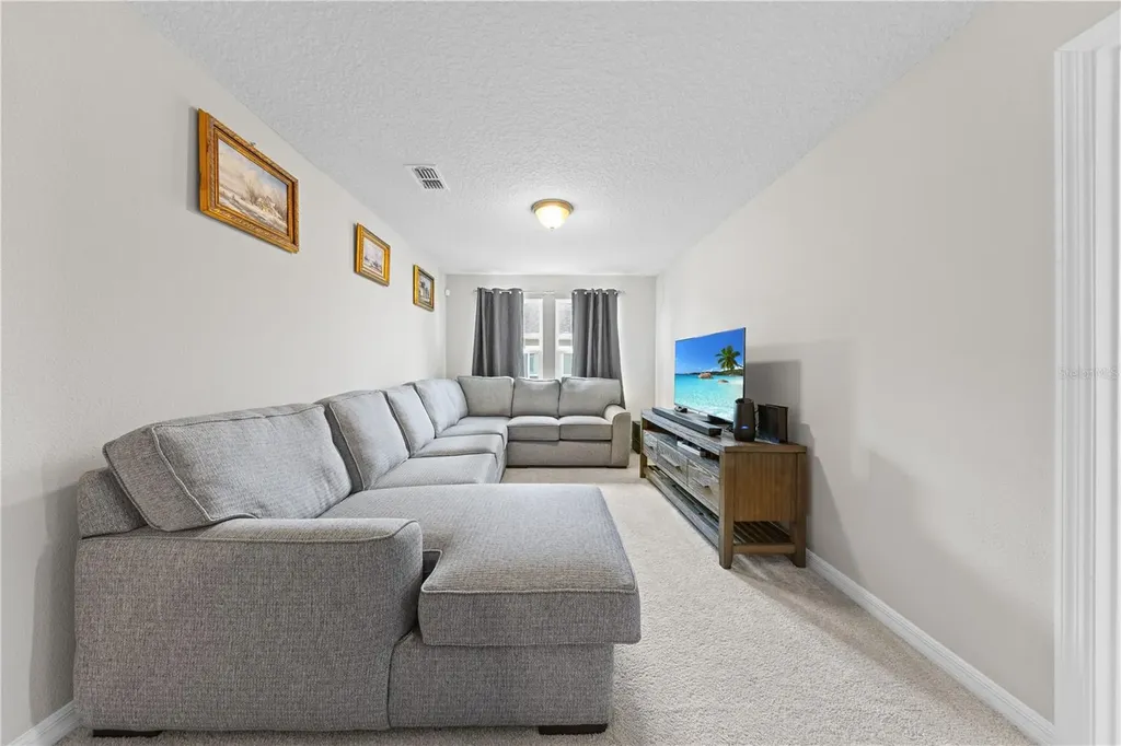 8012 Bluejack Oak Drive Winter Garden FL 34787