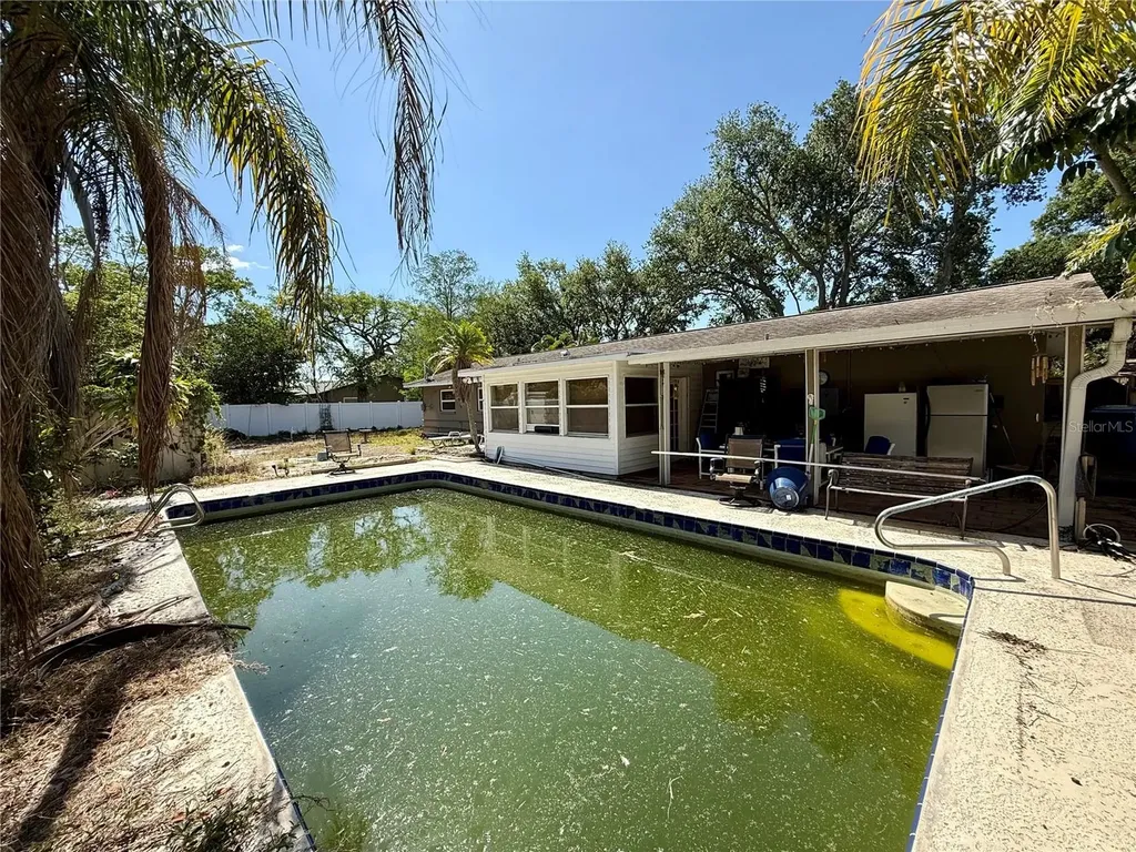 720 15th Avenue SW Largo FL 33770