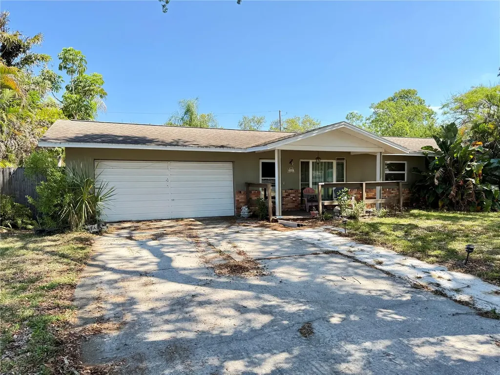 720 15th Avenue SW Largo FL 33770