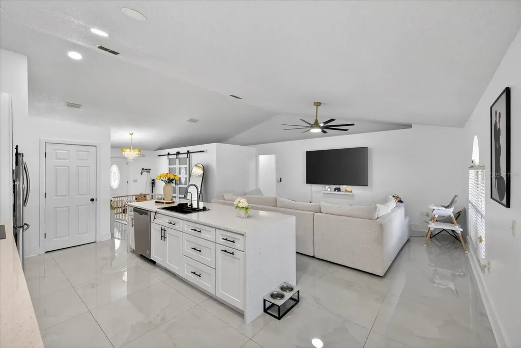 4096 Landover Boulevard Spring Hill FL 34609